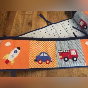 Playful Crib Bumper with Cars and Rocket